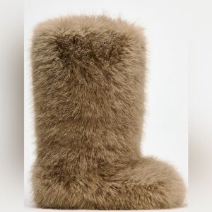 Zara Fur Ski Boots